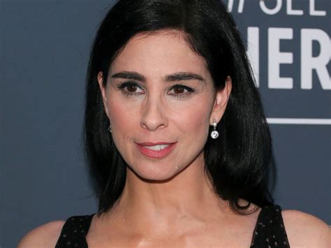 sarah silverman sexy pictures|Sarah Silverman Shares Bikini Photo from Vitamin D Break on。